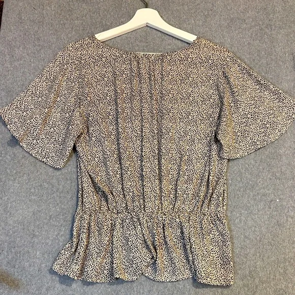 Sienna Sky Black and White Speckled Tie-Front Blouse - Picture 2 of 12